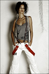 Cliquez ici pour voir l'image (Darine_by_Robert_Bilbil2.jpg)